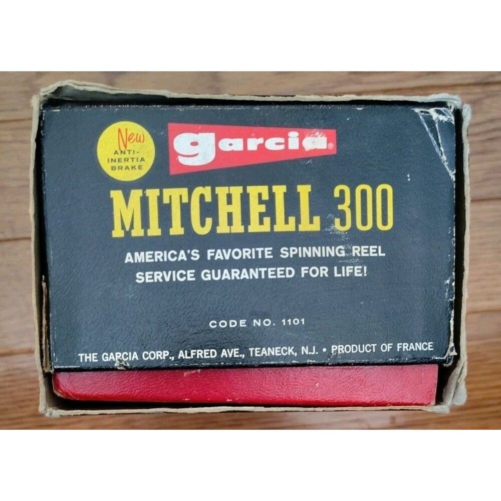 Vintage Garcia Mitchell 300 spinning reel with box France Model 1101